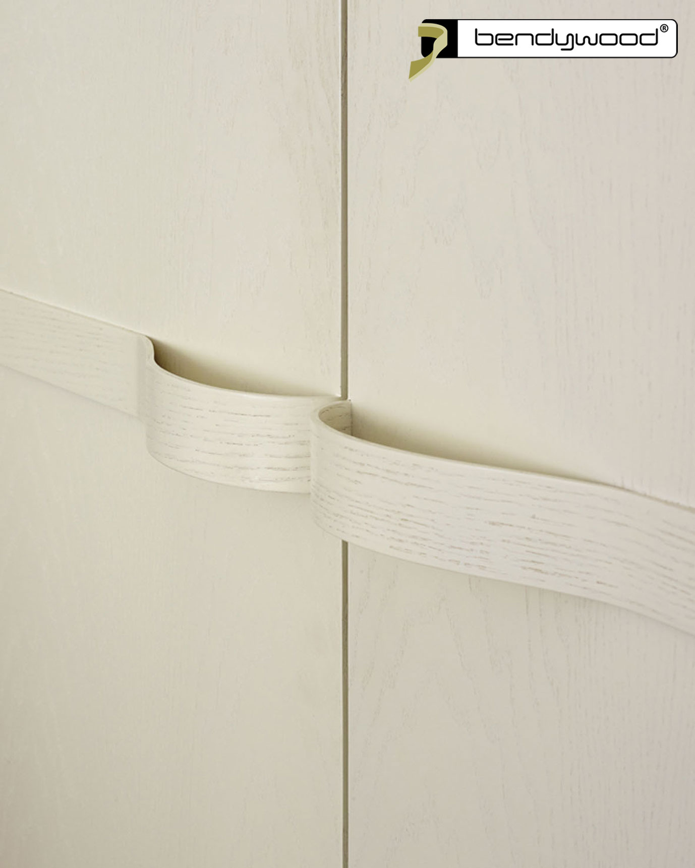 Maniglie per armadio per vestiario in frassino Bendywood®