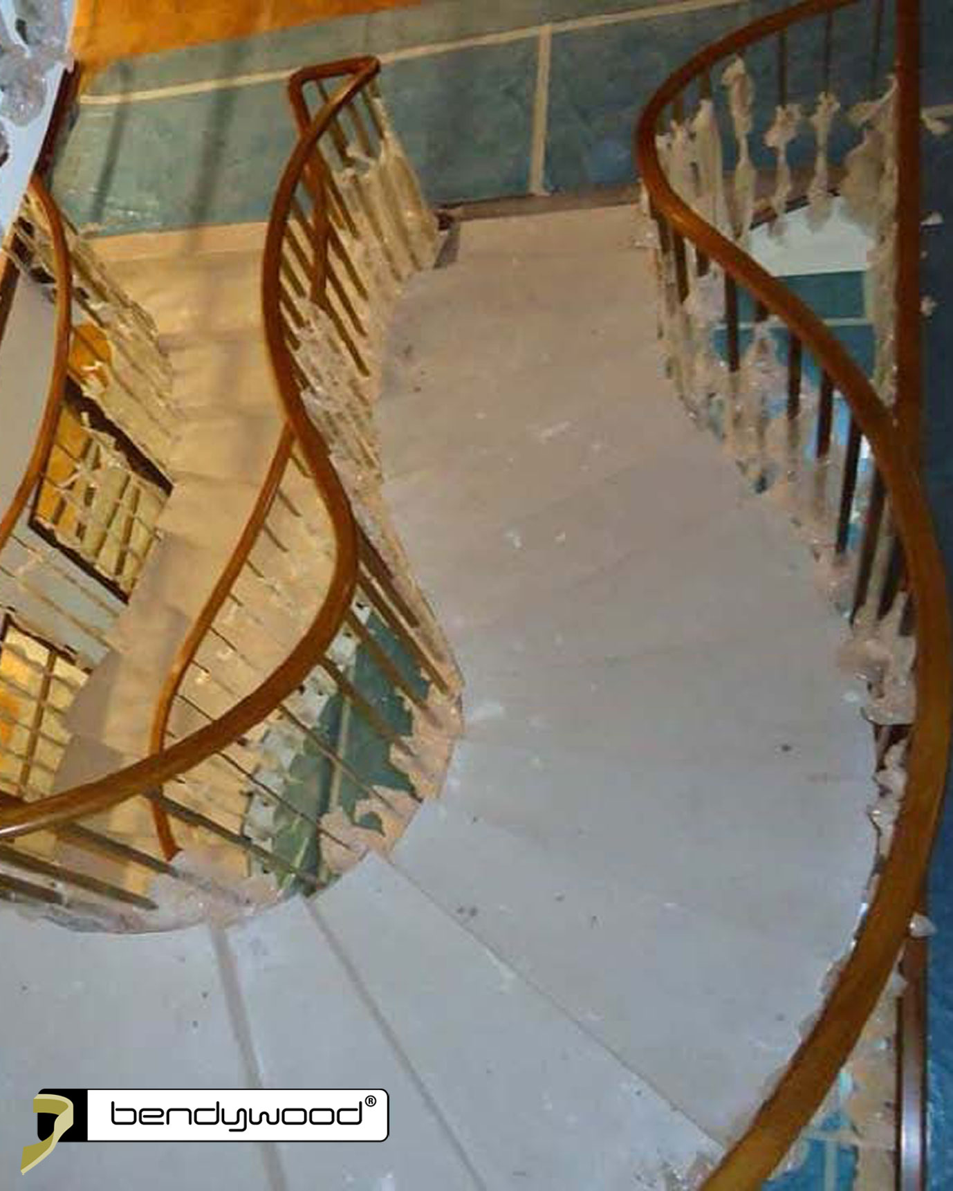 Corrimano personalizzati in rovere Bendywood®